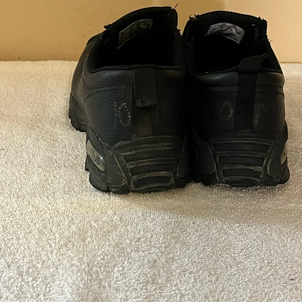 Nautilus Black Safety Steel Toe Shoes Sz 10M